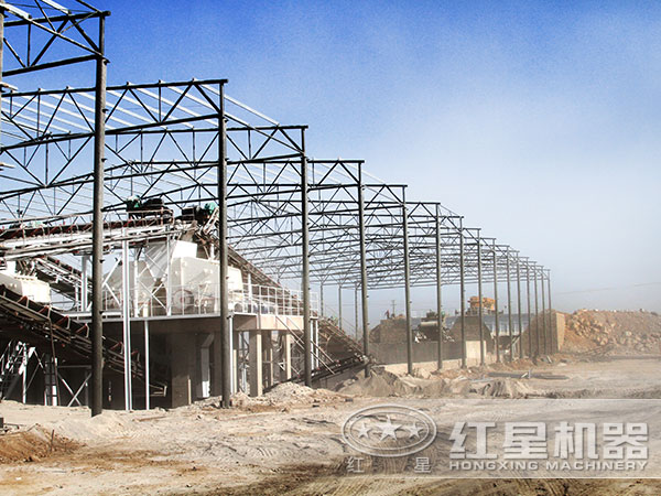 新型反击式有效制砂机生产现场 新型反击式有效制砂机生产现场