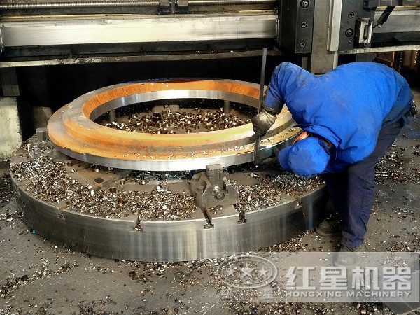 技术人员对于设备配件进行严格把控 技术人员对于设备配件进行严格把控