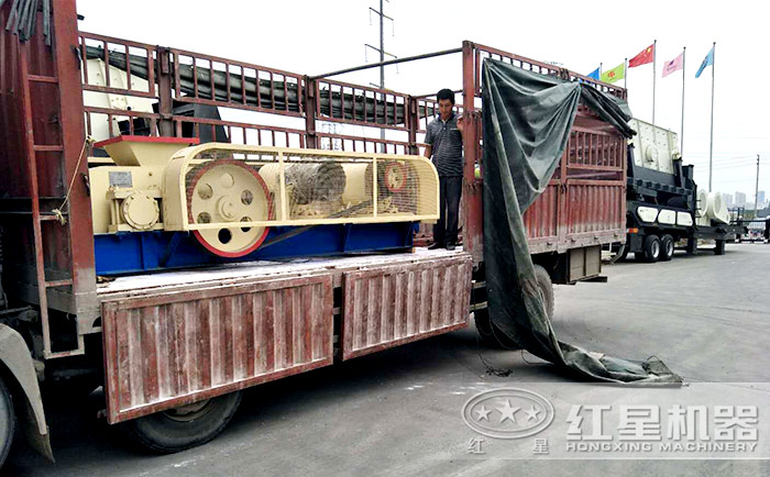 对辊式破碎机发货现场 对辊式破碎机发货现场