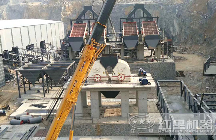 锤式破碎机现场 锤式破碎机现场